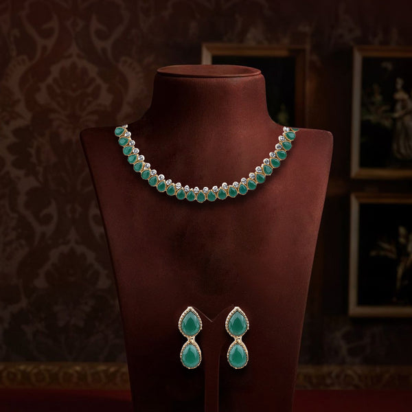 Verdant Glow Necklace
